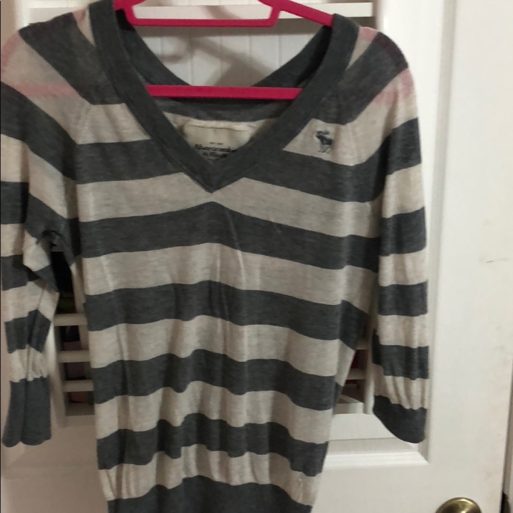 Abercrombie & Fitch V neck sweater